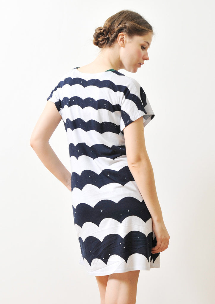A Line Short Sleeve One-Piece (Wave)