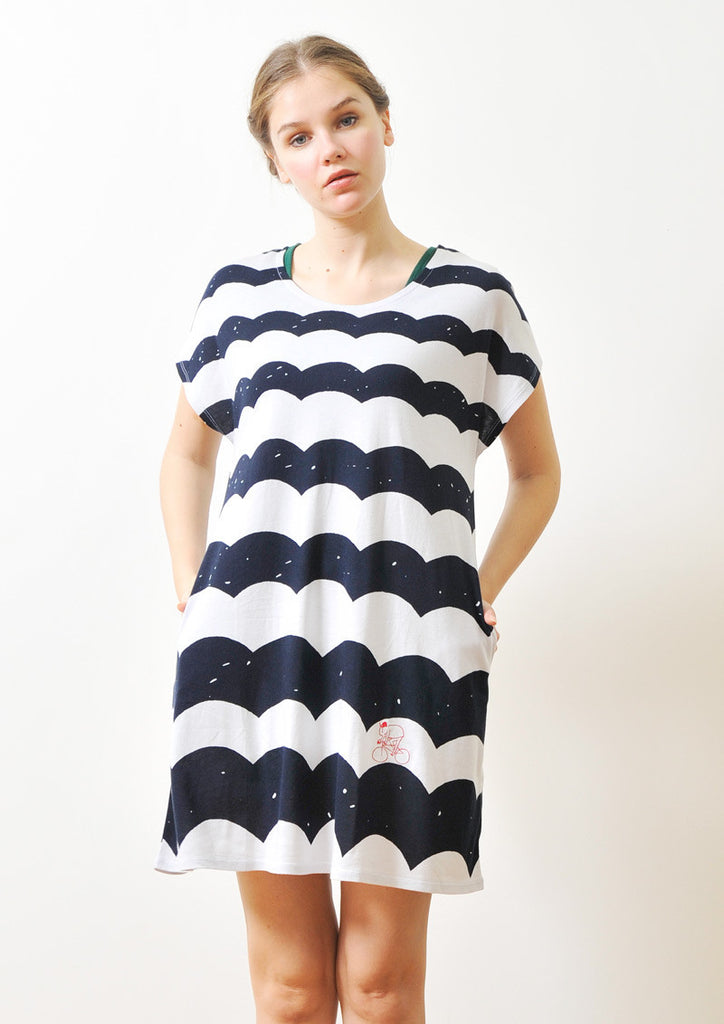 A Line Short Sleeve One-Piece (Wave)