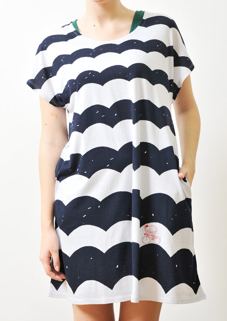 A Line Short Sleeve One-Piece (Wave)