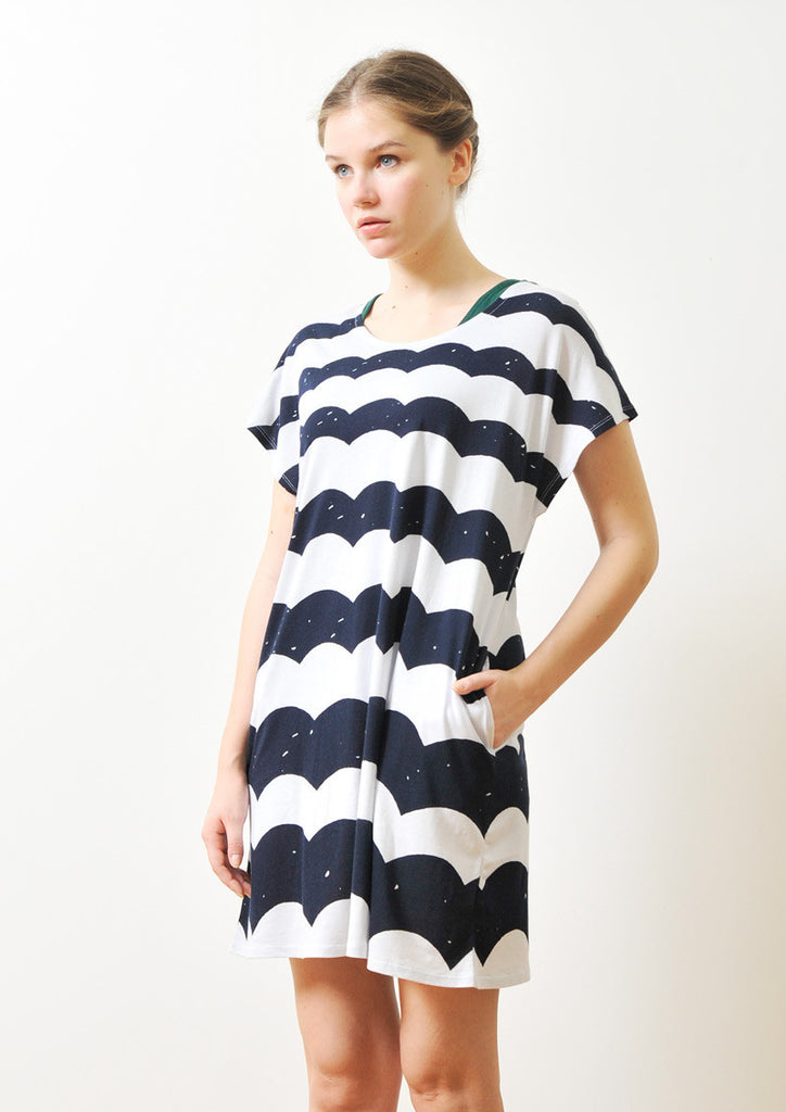 A Line Short Sleeve One-Piece (Wave)